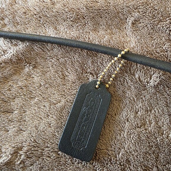 Vintage Coach 132 Compact Crossbody Bag Black Leather USA Brass Turnlock - Picture 11 of 16